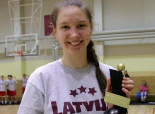 U16 meiteņu izlase: nosauktas 16 kandidātes