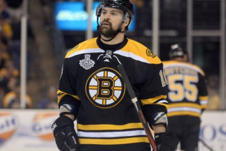 "Bruins" un Daugaviņš pārņem vadību Stenlija kausa finālā