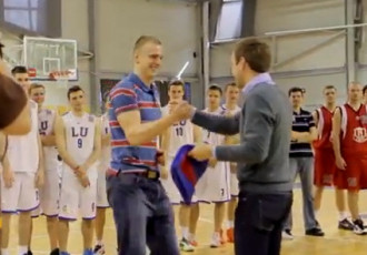 Video: Studentu Basketbola trakums 2013 Video: Studentu Basketbola trakums 2013