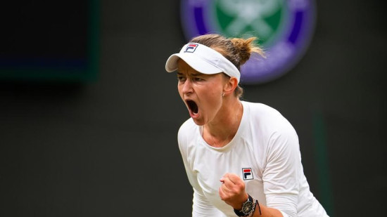Krejčīkova kļūst par Ostapenko oponenti, Vimbldonas 1/4 finālā tiek arī Ribakina un Svitoļina