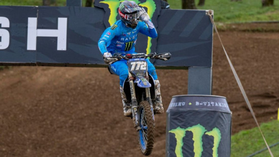 Jānis Reišulis otrais vienā no braucieniem "Dutch Masters" motokrosā