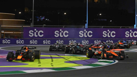 Noriss: "Verstapens Saūda Arābijas F1 sacensībās bija visātrākais"
