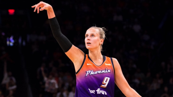 Kitija Laksa ostala na klopi, Phoenix Mercury premagal Connecticut Sun v WNBA