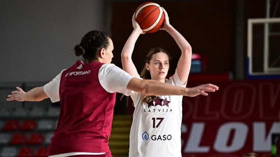 Matīss Rožlapa pirmajai spēlei piesaka valstsvienības debitanti