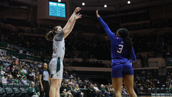 Raina Tomašicka otro reizi labo "South Florida" apmeklējuma rekordu