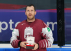 Latvijas hokeja izlase uz mājām lido bez Karsuma