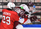 Video: Latvijas hokejisti U18 pasaules čempionātā minimāli piekāpjas Šveicei