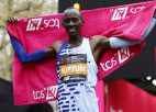 Ar visu laiku otro labāko rezultātu Londonas maratonā uzvar Kiptums