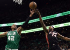 "Celtics" turpina atspēlēšanās misiju pret "Heat", uzvarot sērijas piektajā spēlē