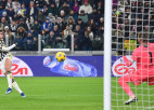 "Juventus" ielaiž 60. sekundē, taču vēlāk <i>saber</i> sešus vārtus un tiek kausa 1/4 finālā