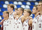 Latvija pirmajā ceturtdaļā ielaiž tikai divus punktus un pārliecinoši sakauj Zviedriju