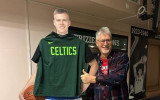 "Celtics" fans no Zviedrijas <i>ietērpj</i> Porziņģi pienācīgā apģērbā