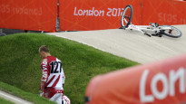 Mūsējie Londonā: kritiens BMX trasē, asaras Olimpiskajā stadionā