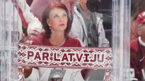 Latvijas hokejisti PČ pēdējā mačā minimāli piekāpjas Zviedrijai