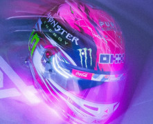 Pirmais latvietis uz F1 ķiveres un drēbju kolekcijas