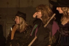 Video: Kā svinēt <i>latviešu Helovīnu</i> — Urguču dienu!