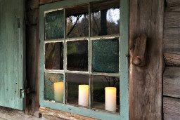 Brīvdabas muzejs aicina uz aizgājušo senču pieminēšanu "Veļu vakarā"