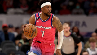 Porziņģa ''Wizards'' NBA sezonu noslēdz ar zaudējumu Hjūstonai