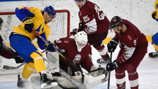Feldbergs spēlē arī šodien, Ukrainas hokejisti revanšējas Latvijas klubu izlasei