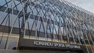 Komandu sporta spēļu halle nodota ekspluatācijā