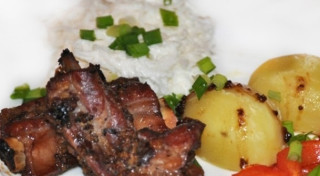 Ribiņas sarkanvīna un medus mērcē