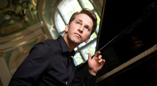 “Rudens Kamermūzikas festivālā” uzstāsies talantīgais pianists Daumants Liepiņš