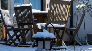 Dārza mēbeļu kopšana pēc sezonas – soli pa solim