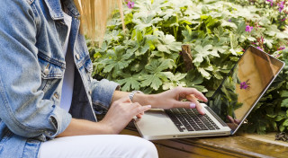 Kāpēc arvien vairāk cilvēku pērk sēklas internetā?