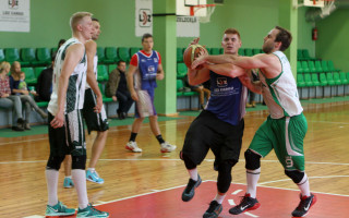 Foto: "Montai" pārliecinoša uzvara pār "Ella Auto" basketbolistiem