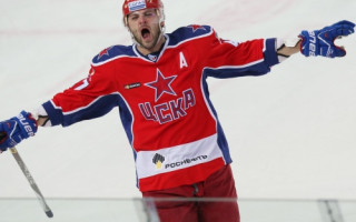 KHL galvenais tiesnesis nosauc Radulovu par kucēnu un klaunu