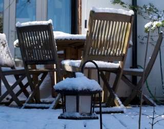 Dārza mēbeļu kopšana pēc sezonas – soli pa solim