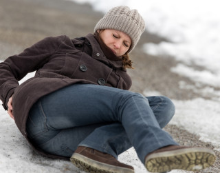 Kā saglabāt līdzsvaru slidenā laikā