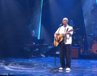 Video: Dona TUVUMS – Muzikālās bankas 2025. gada vērtīgākā dziesma!