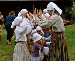 Spēļu un rotaļu diena Brīvdabas muzejā