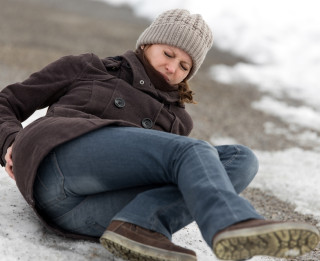 Kā saglabāt līdzsvaru slidenā laikā