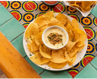 Vienkāršas uzkodu idejas spēļu vakaram