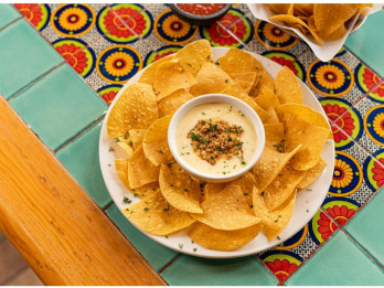 Vienkāršas uzkodu idejas spēļu vakaram