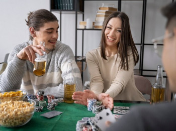 Stils pokera vakarā kā ģērbties un ko ņemt līdzi