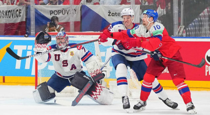 Čehi īstenā izslēgšanas cīņu hokejā <i>nosmacē</i> ASV komandu