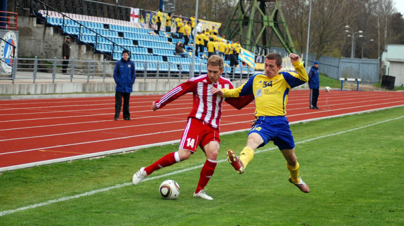 "Liepājas metalurga" un "Ventspils" savstarpējā spēle ietekmēja arī "LMT virslīgas" ranga tabulu.