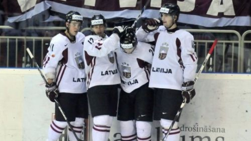 Latvijas hokeja izlases hokejisti
Foto: Romualds Vambuts, eSports.lv