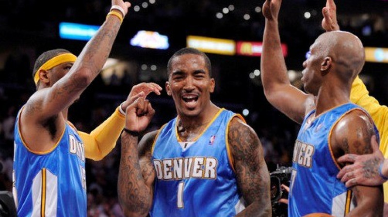 Denveras "Nuggets" basketbolisti var priecāties - sērijā neizšķirts (1:1)
Foto: AP