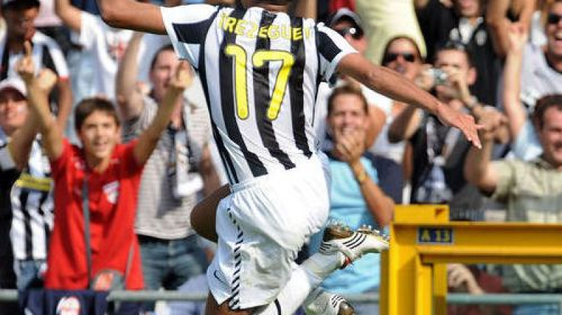 Dāvids Trezegē priecājas, bet "Juventus" beigās neuzvarēja
Foto: AFP