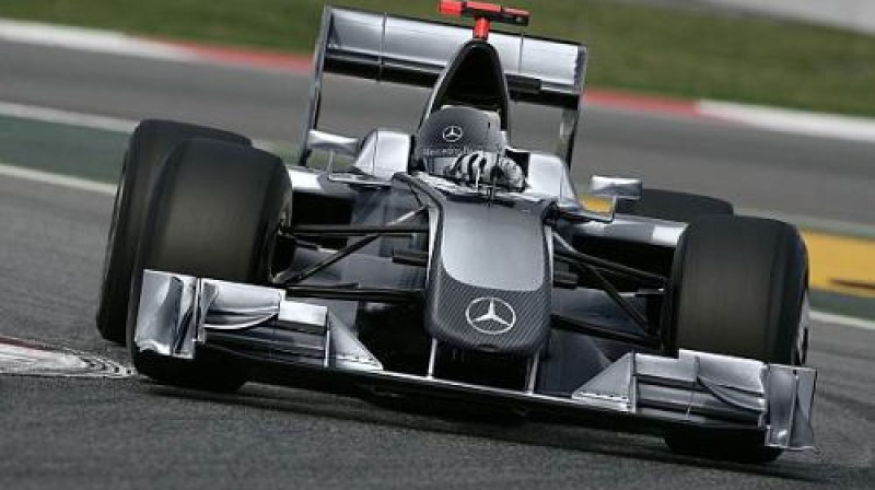 Iespējams, tāda nākamgad varētu izskatīties "Mercedes GP" komandas formula
Foto: www.autosport.com