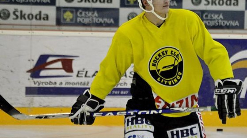 Kaspars Saulietis 
Foto: hokej-litvinov.cz