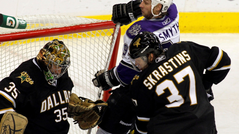 Kārlis Skrastiņš spēlē pret Losandželosas "Kings"
Foto: AP/Scanpix