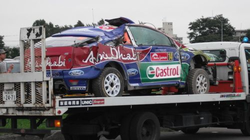 Halida Al-Kasimi mašīna pēc avārijas
www.twitpic.com