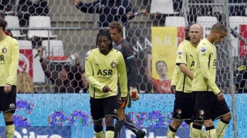 Ierasta aina šajā sezonā - ''Feyenoord'' spēlētāji kārtējo reizi pamet laukumu nokārtām galvām
Foto: fcupdate.nl