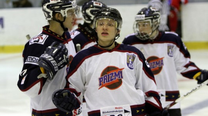 Pagājušajā sezonā Latvijas čempionātā hokejā startēja komanda "Rīga/Prizma" 
Foto: Ritvars Raits