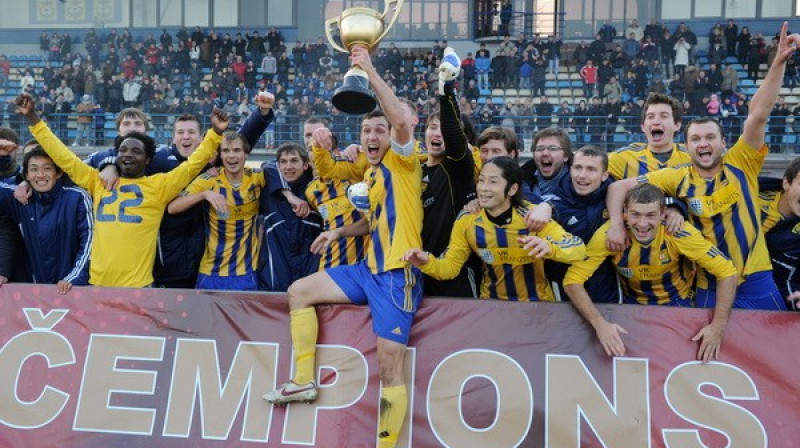 FK "Ventspils" - 2011. gada Virslīgas čempione 
Foto: Romāns Kokšarovs, Sporta Avīze, f64